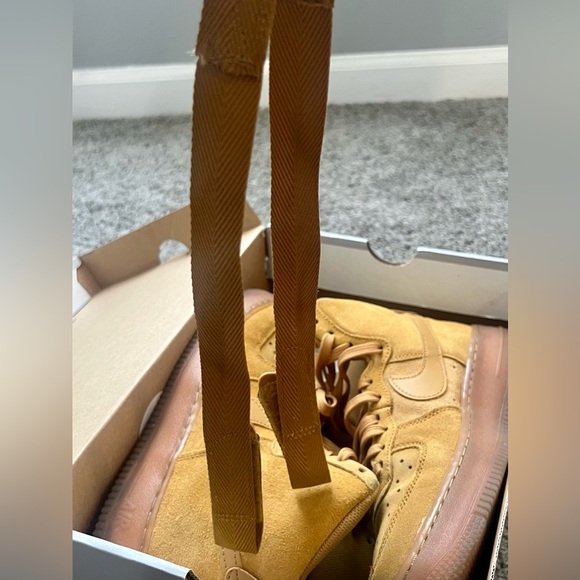 Nike Sneakers - Picture 6 of 8